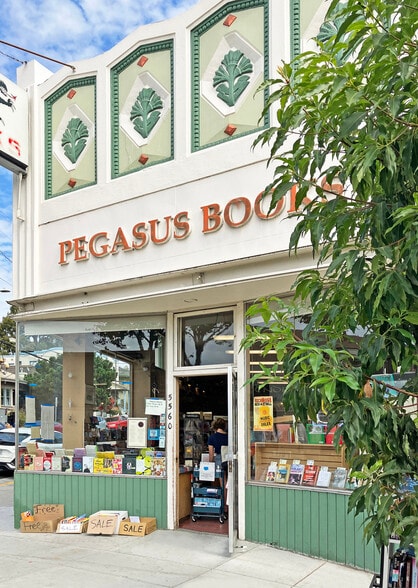 More Photos Of 5510 College Ave, Oakland Apartments For Lease