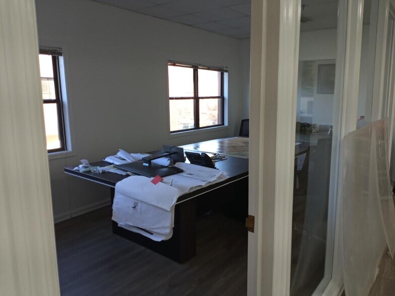 More Photos Of 117 Fort Lee Rd, Leonia Office For Lease