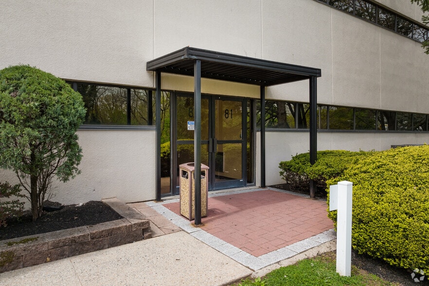 More Photos Of 81 Northfield Ave, West Orange Medical For Lease
