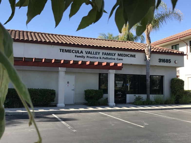 More Photos Of 31685 Temecula Pky, Temecula Freestanding For Lease