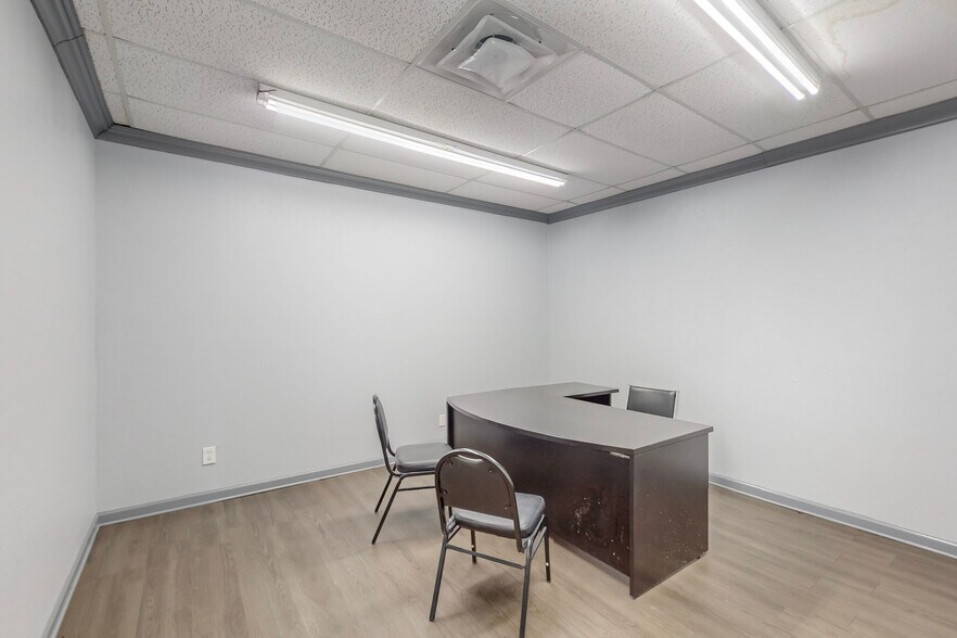 More Photos Of 8120 White Settlement Rd, White Settlement Coworking Space