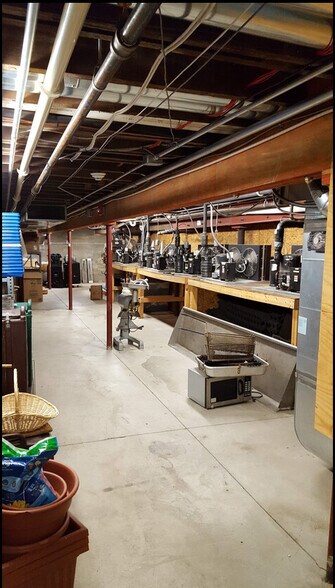 More Photos Of 5381 Abbott Rd, Hamburg Restaurant For Sale