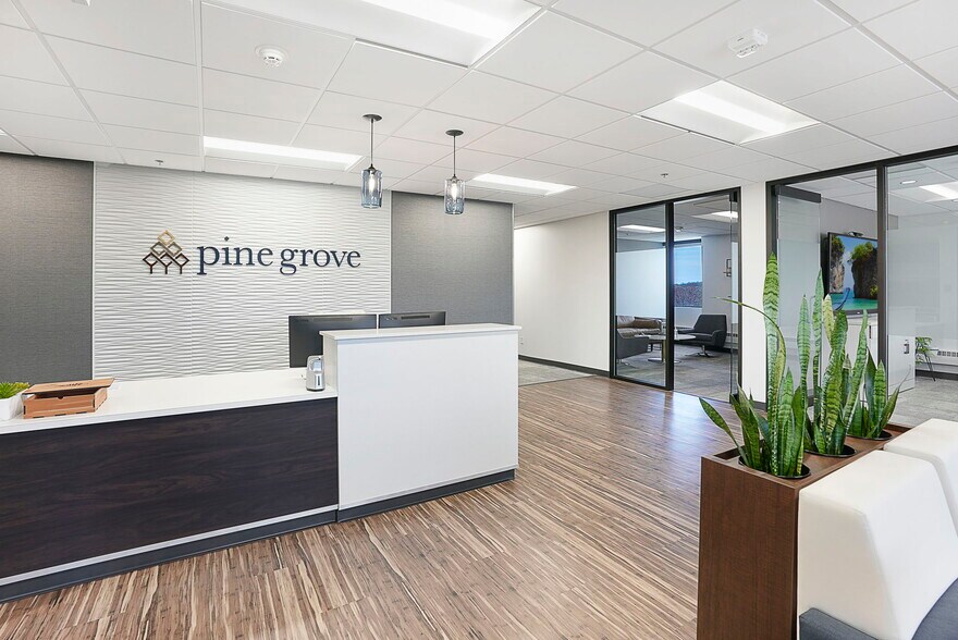 More Photos Of 13100 Wayzata Blvd, Minnetonka Office For Lease
