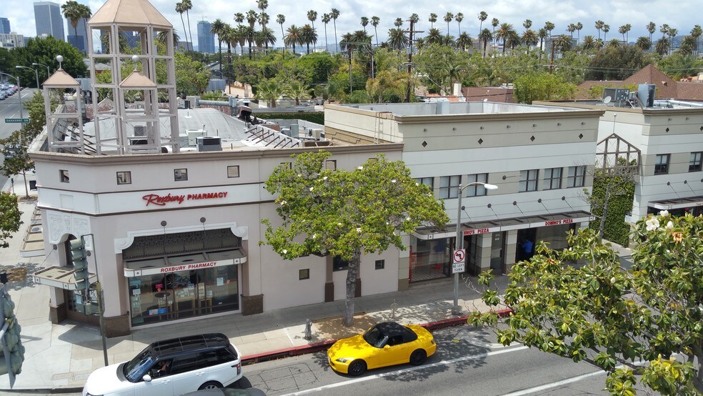 More Photos Of 373 S Doheny Dr, Beverly Hills Storefront For Lease