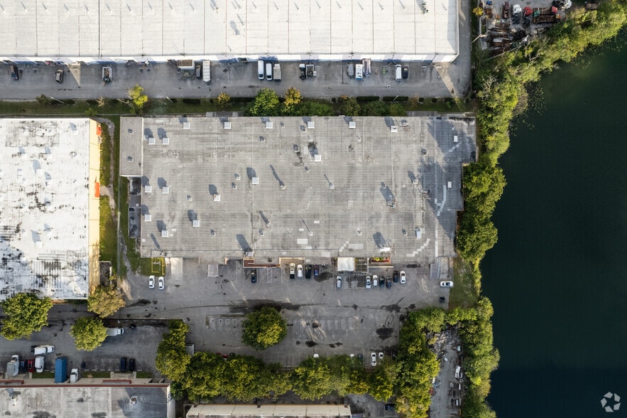 More Photos Of 5120-5130 NW 165th St, Hialeah Warehouse For Lease