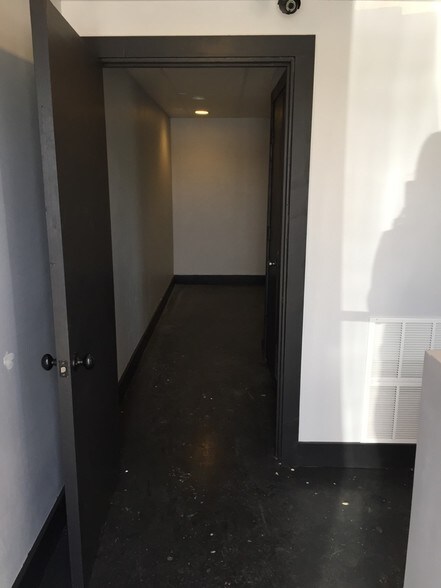 More Photos Of 2330 S Main Ave, Lovington Warehouse For Lease