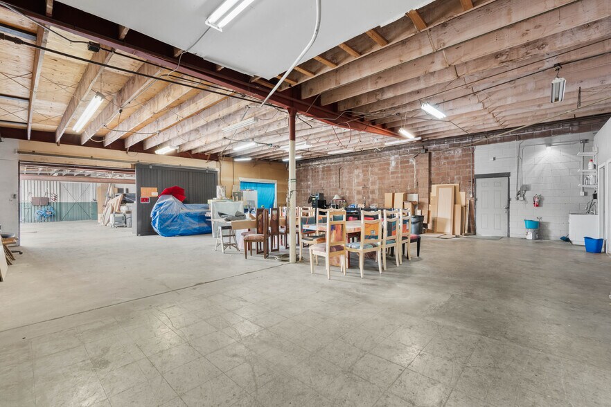 More Photos Of 491 W Rialto Ave, Rialto Manufacturing For Sale