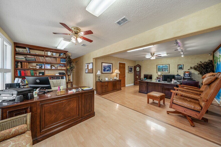 More Photos Of 1551 N Windy Knoll Dr, Devine Land For Sale