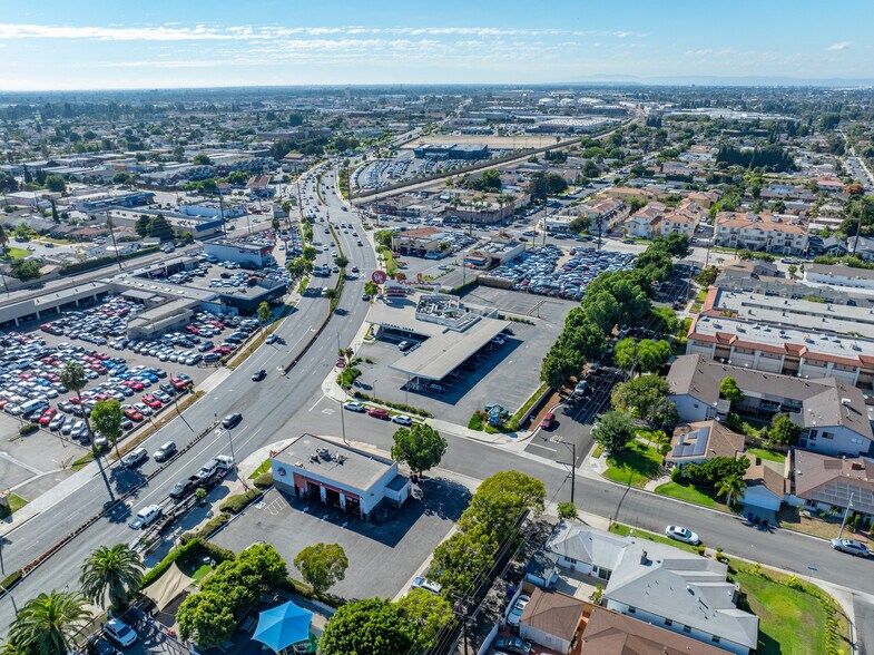 More Photos Of 7447 Firestone Blvd, Downey Freestanding For Sale