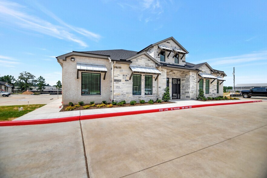 More Photos Of 31360 Nichols Sawmill Rd, Magnolia Medical For Lease