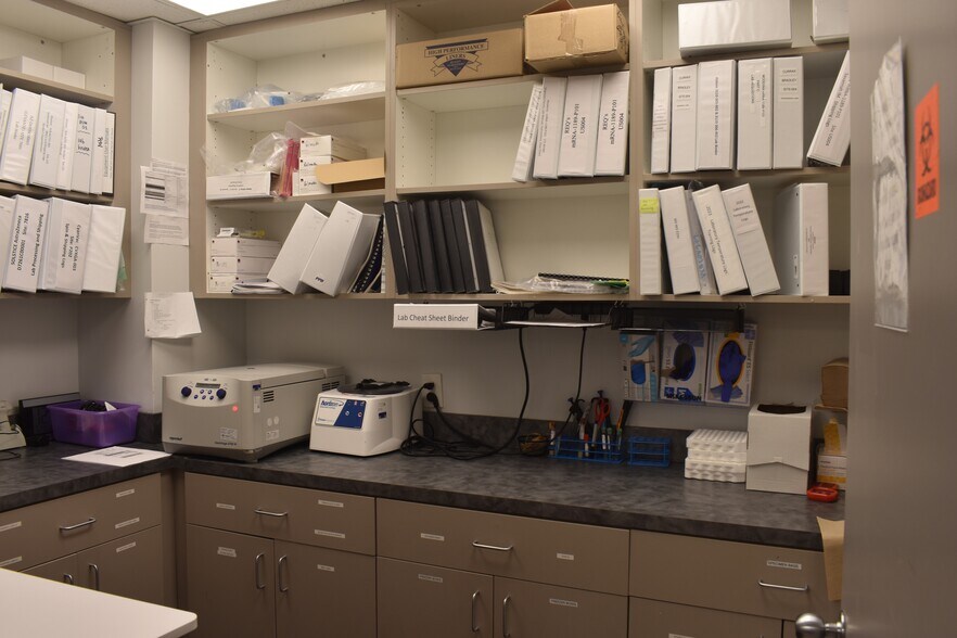 More Photos Of 340 Eisenhower Dr, Savannah Medical For Sale