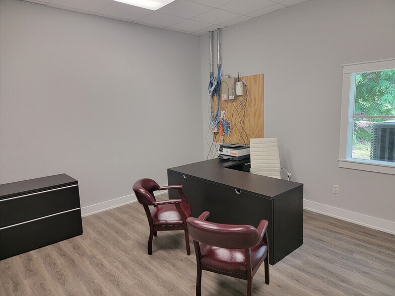 More Photos Of 9405 Cypress Lake Dr, Fort Myers Medical For Lease
