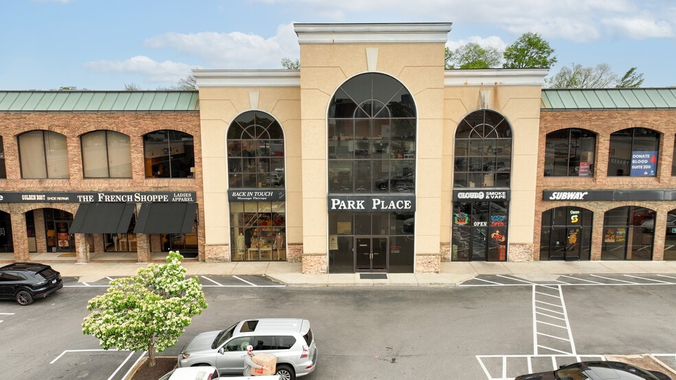 More Photos Of 2817 West End Ave, Nashville Unknown For Lease