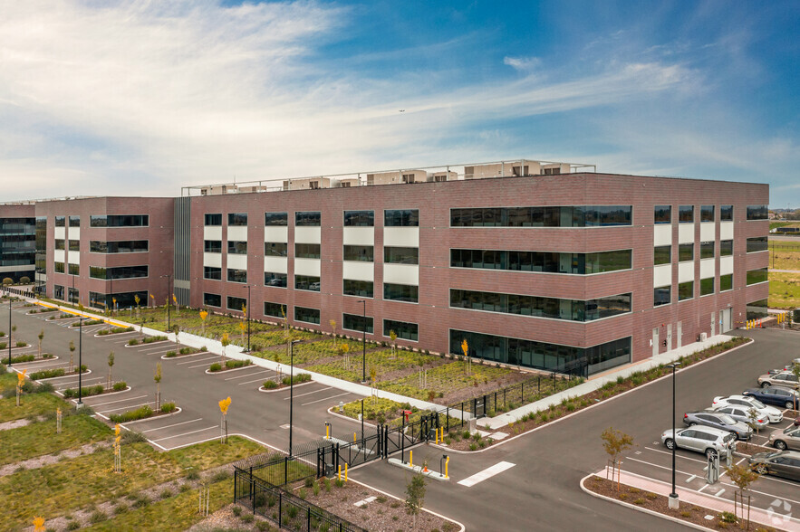 Primary Photo Of 4191 E Commerce Way, Sacramento Office For Lease