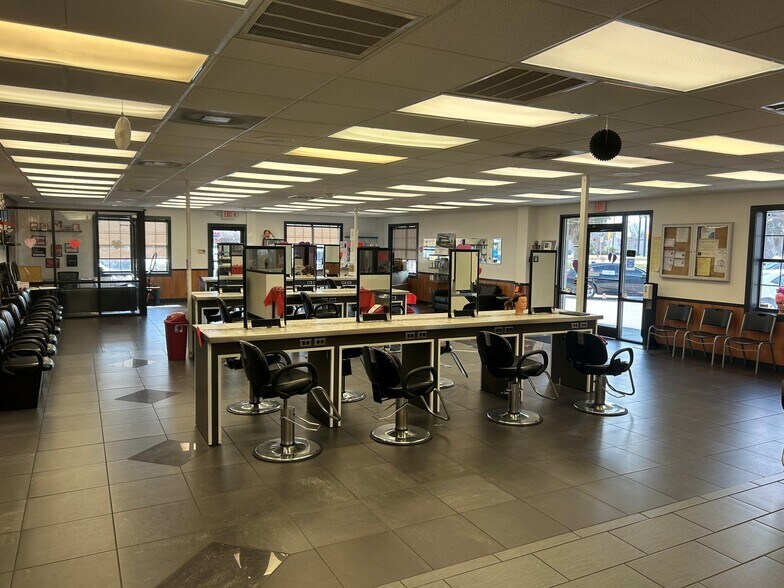 More Photos Of 7474 Garners Ferry Rd, Columbia Medical For Sale