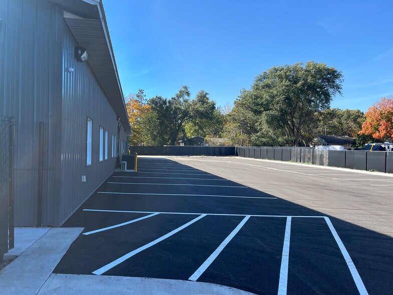 More Photos Of 2800 1st Ave NW, Faribault Light Manufacturing For Lease