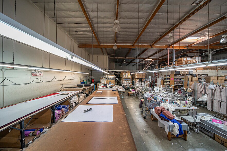 More Photos Of 2000-2020 Hawkins Cir, Los Angeles Manufacturing For Lease