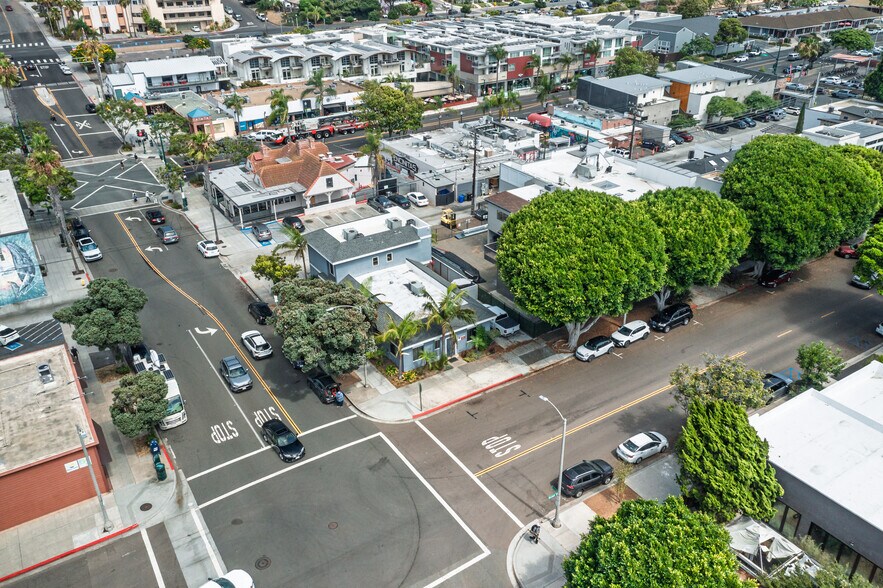 More Photos Of 121 W E St, Encinitas Storefront For Sale