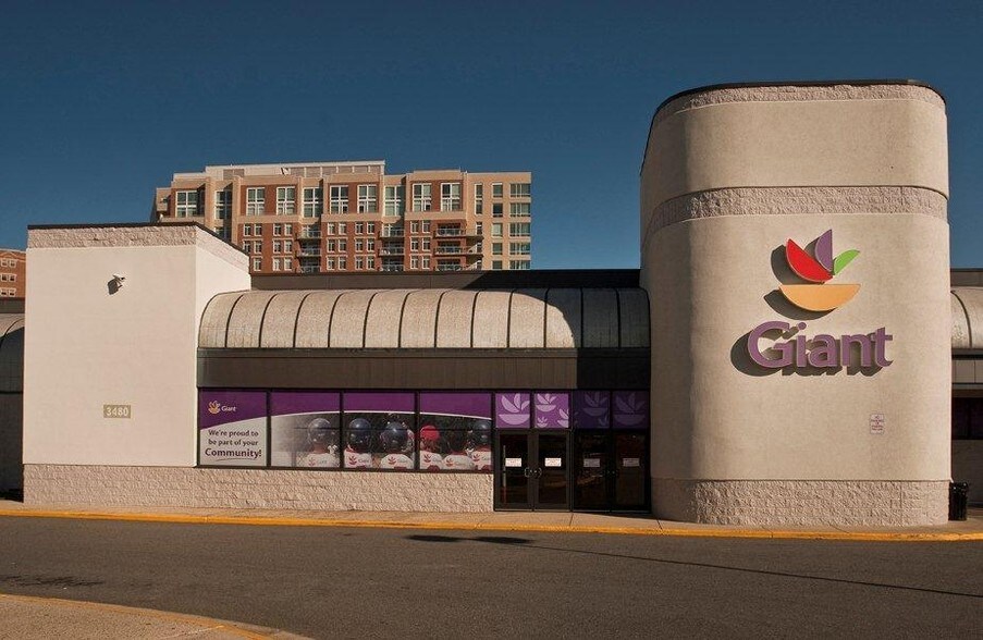 More Photos Of 3490-3556 S Jefferson St, Falls Church General Retail For Lease