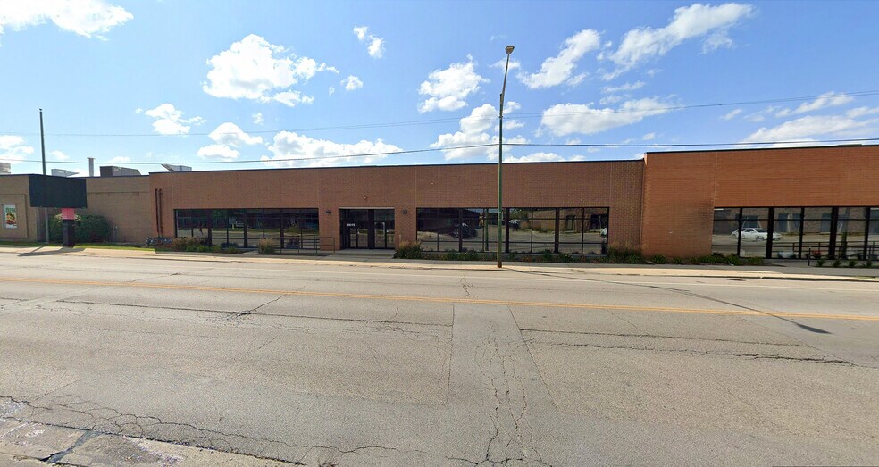 Primary Photo Of 6615 W Irving Park Rd, Chicago Storefront Retail Office For Lease