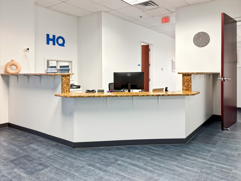 More Photos Of 1560 Wall St, Naperville Coworking Space