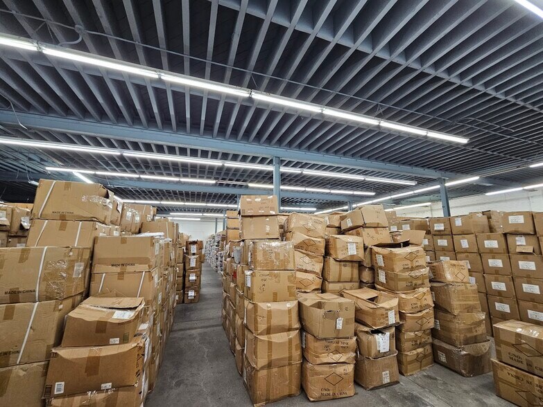 More Photos Of 2800 Hooper Ave, Los Angeles Manufacturing For Sale