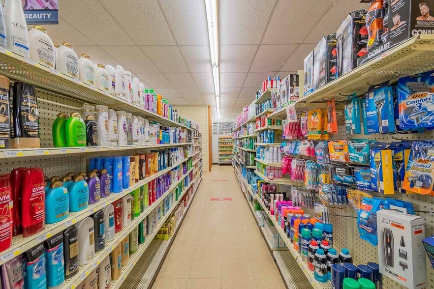 More Photos Of 221 Kennedy Memorial Dr, Hoyt Lakes Freestanding For Sale