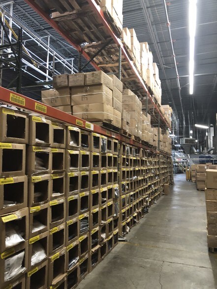 More Photos Of 120 Seaview Dr, Secaucus Distribution For Lease