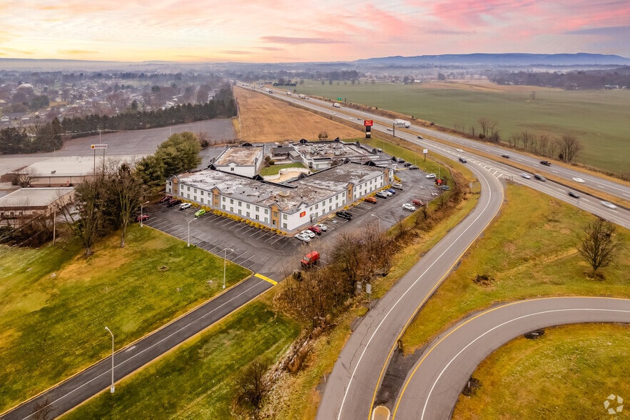 More Photos Of 1095 Wayne Ave, Chambersburg Hotel For Sale