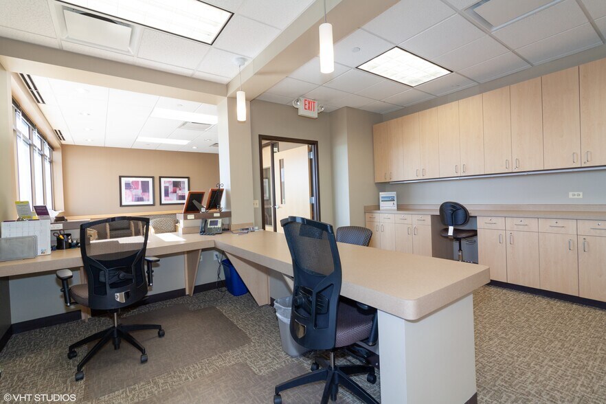 More Photos Of 329 Remington Blvd, Bolingbrook Medical For Lease
