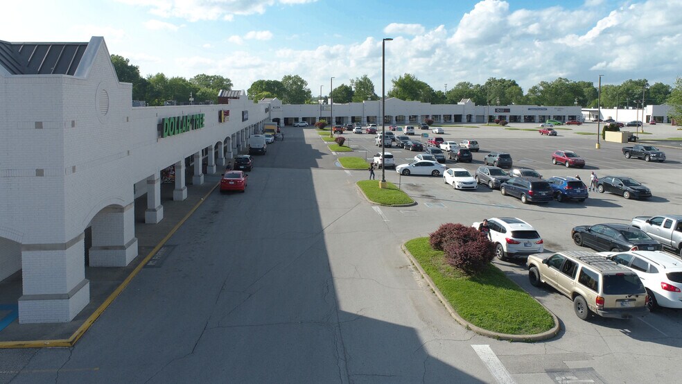 More Photos Of 1009-1411 10th St, Jeffersonville Unknown For Lease