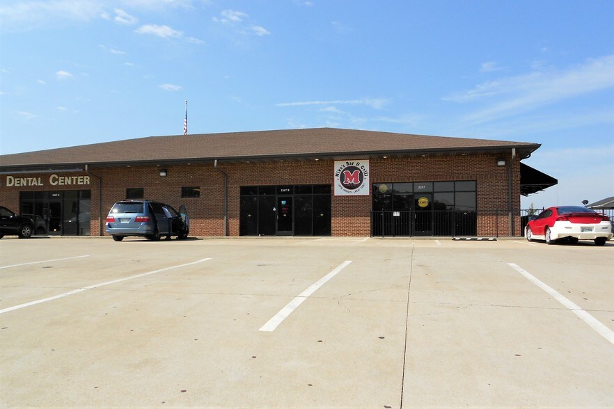 2207 Lowes Dr, Clarksville, TN 37040 Office For Sale