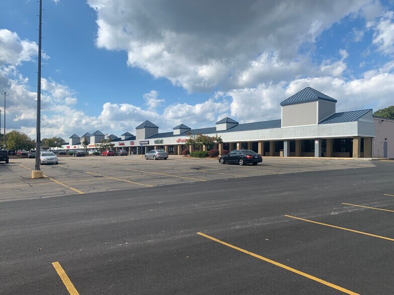 More Photos Of 694-760 Crescent St, Brockton Storefront For Lease