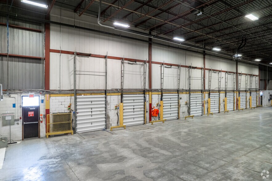More Photos Of 2 Colony Ct, Brampton Warehouse For Sale