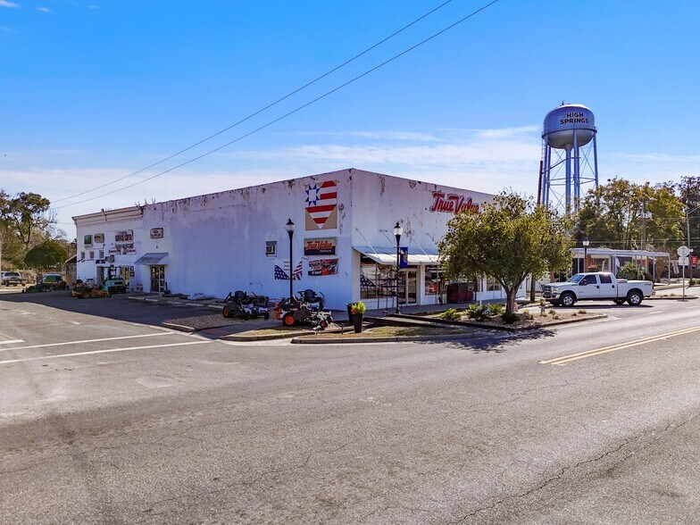 More Photos Of 5 S Main St, High Springs Freestanding For Sale