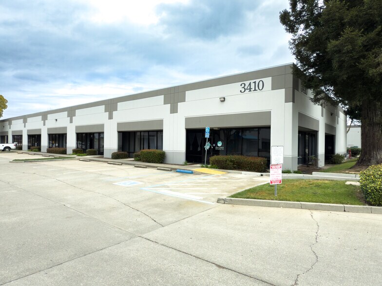 More Photos Of 3380 Industrial Blvd, West Sacramento Unknown For Lease