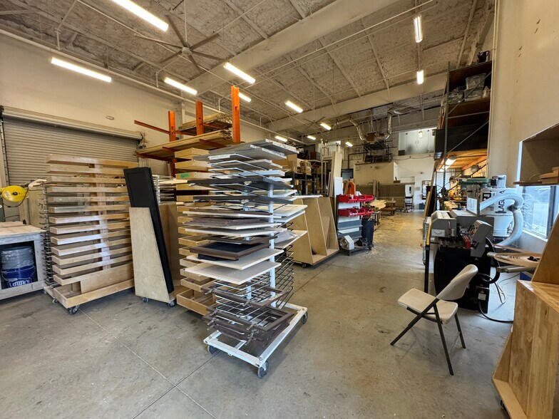 More Photos Of 329 NE 3rd Ave, Cape Coral Showroom For Sale