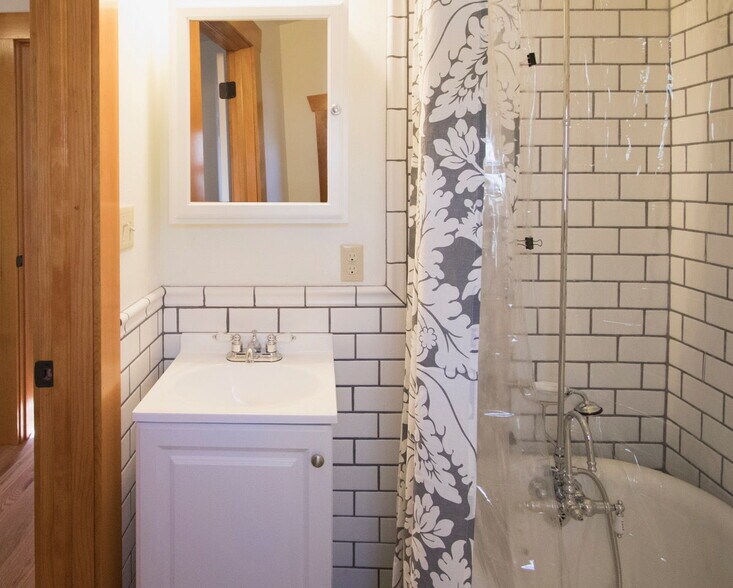 More Photos Of 102 Holly St, Colorado Springs Apartments For Sale