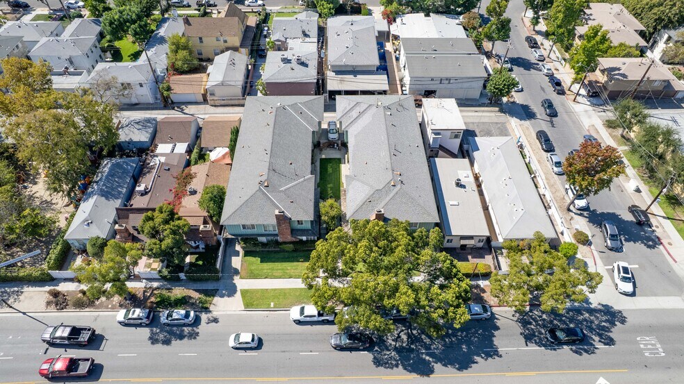 More Photos Of 233 N Hollywood Way, Burbank Apartments For Sale