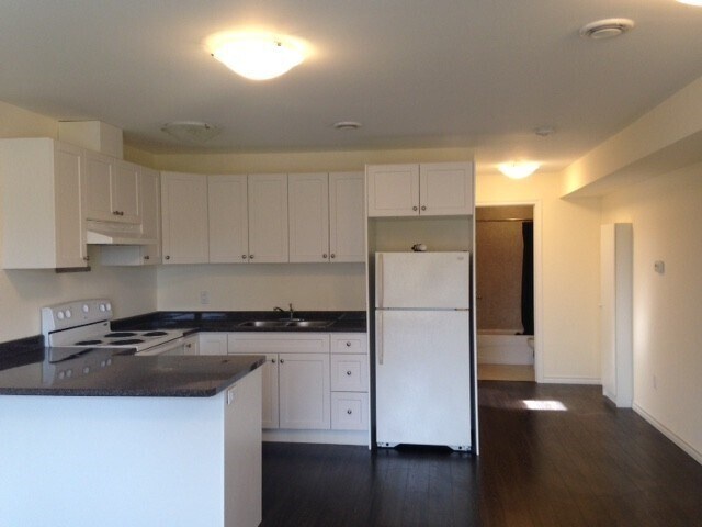 More Photos Of 2851 Kingston Rd, Toronto Storefront Retail Residential For Lease