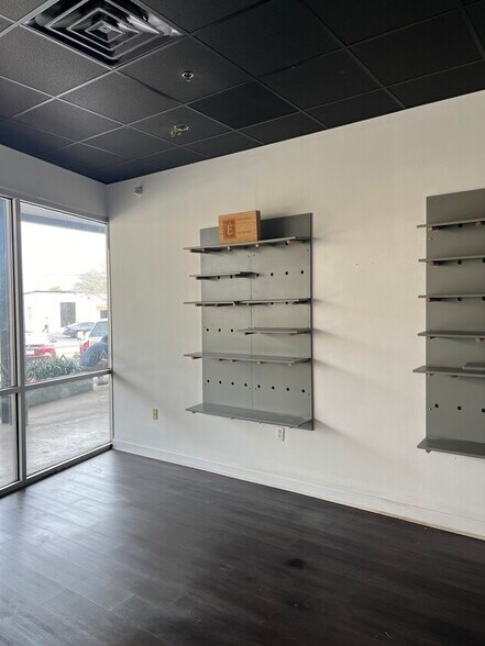 More Photos Of 1122 Thomasville Rd, Tallahassee Freestanding For Lease