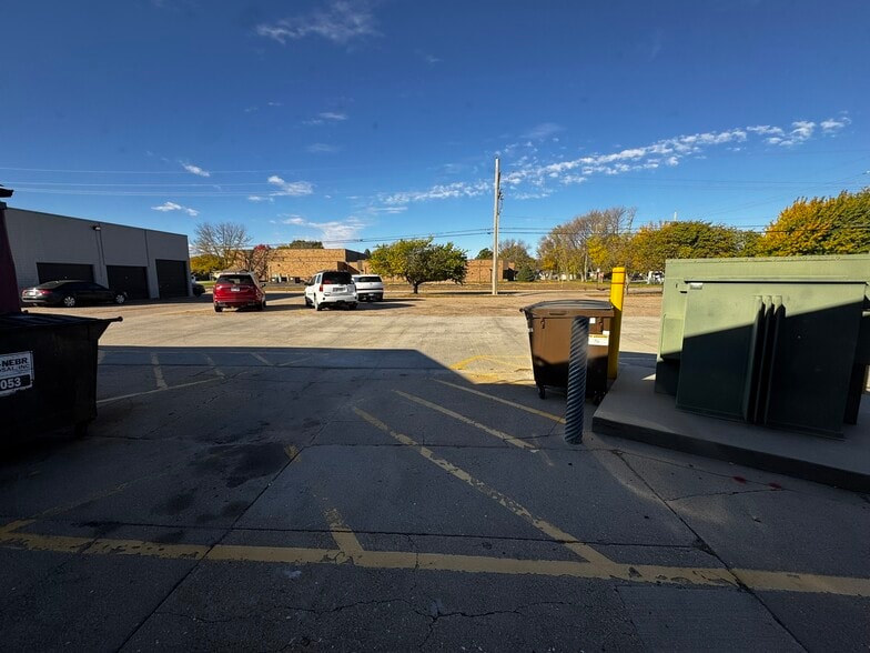 More Photos Of 2304-2320 S Locust St, Grand Island Storefront For Lease