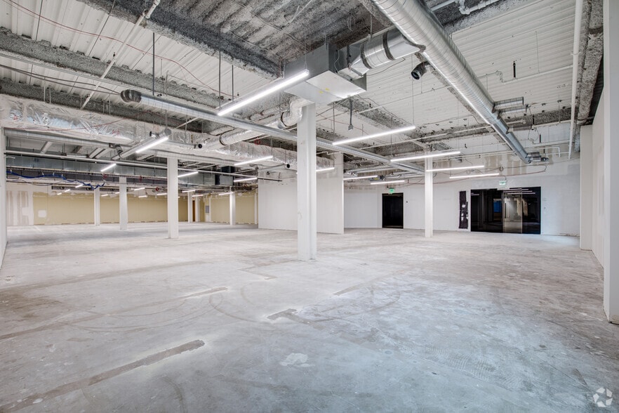 More Photos Of 651 Nicollet Mall, Minneapolis Office For Sale