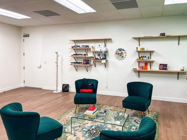 More Photos Of 2001 S Barrington Ave, Los Angeles Medical For Lease