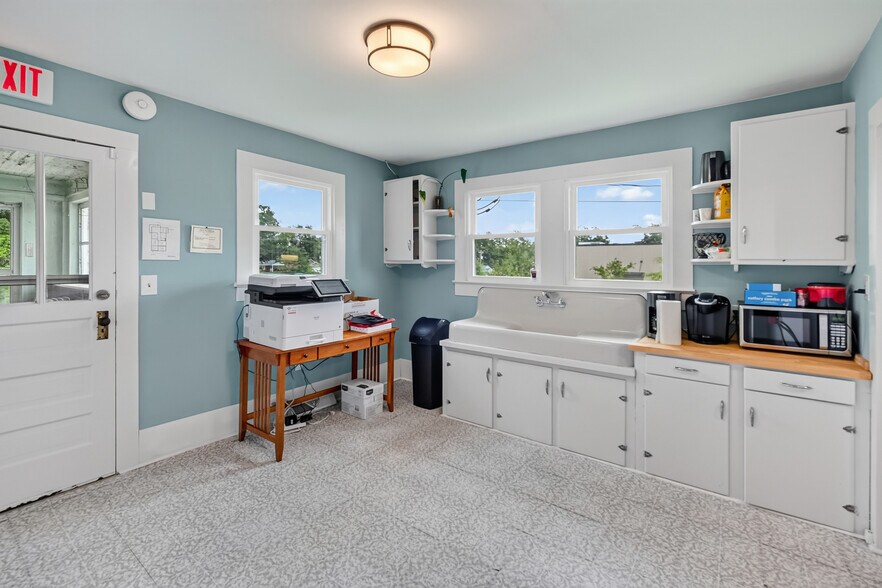 More Photos Of 402 W Main St, Williamston Medical For Sale