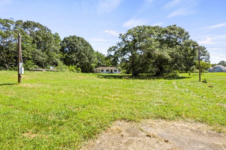 More Photos Of 1204 Evergreen St, Anderson Apartments For Sale