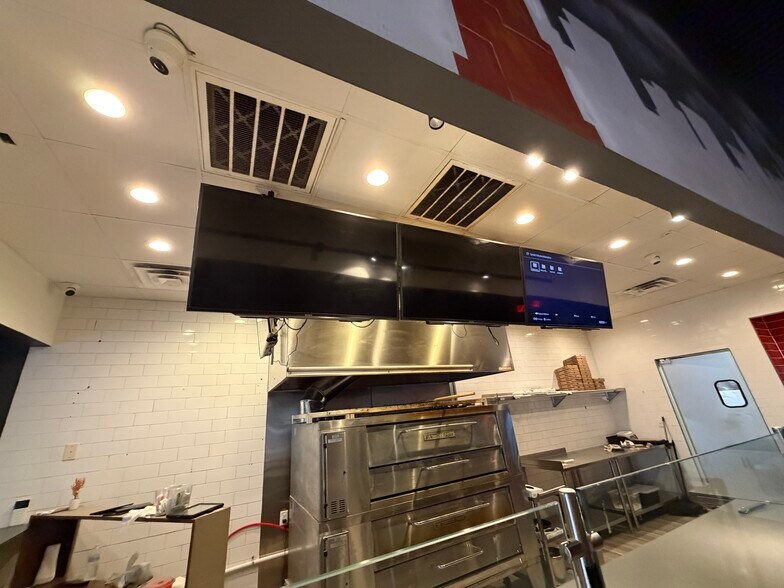 More Photos Of 11805-11921 Westheimer Rd, Houston Fast Food For Lease