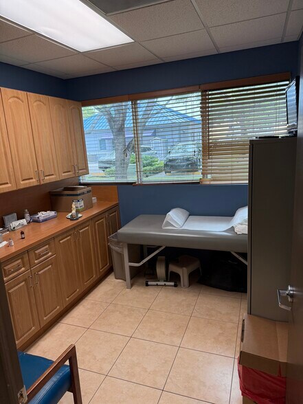 More Photos Of 11801 SW 90th St, Miami Medical For Sale