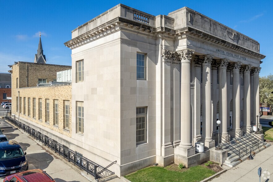 More Photos Of 105 Court St, Hamilton Post Office For Lease