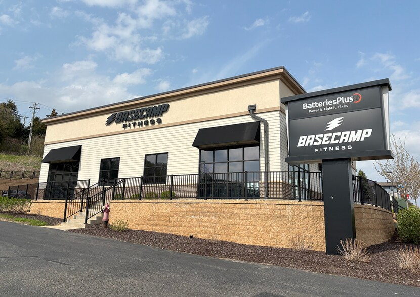 More Photos Of 4704 E Washington Ave, Madison Freestanding For Lease